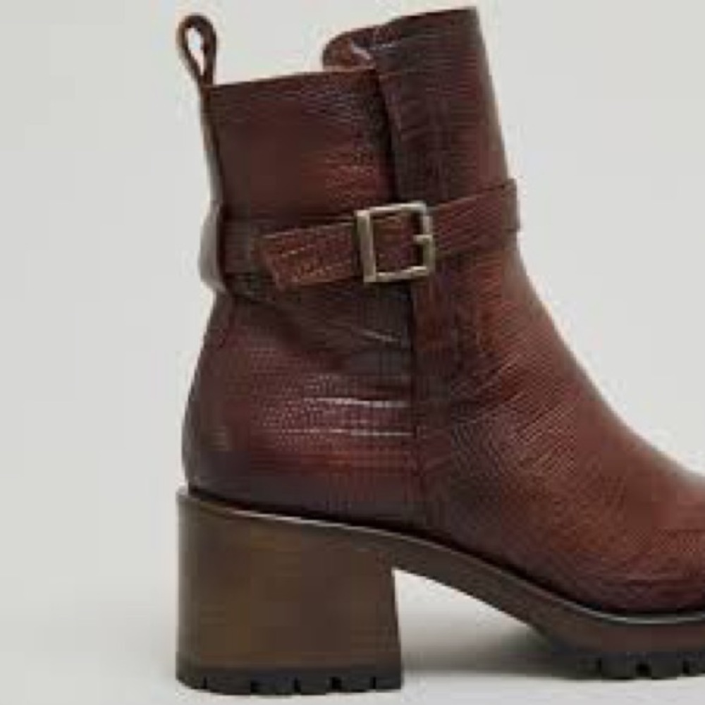 Elegant Brown Textured Ankle Booties